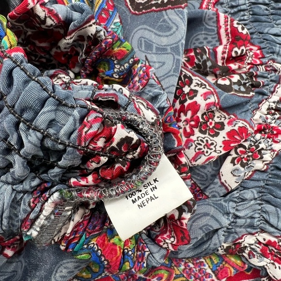 Vintage Inspired Paisley Print Smocked Crop Top - Picture 7 of 8